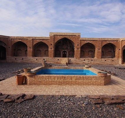 متحف الزيلو والفخار، معرض هوية مدينة ميبد الصحراوية